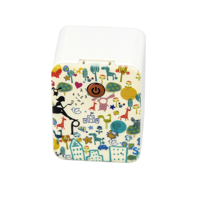 B200 portable wall-mounted UV toothbrush disinfection box